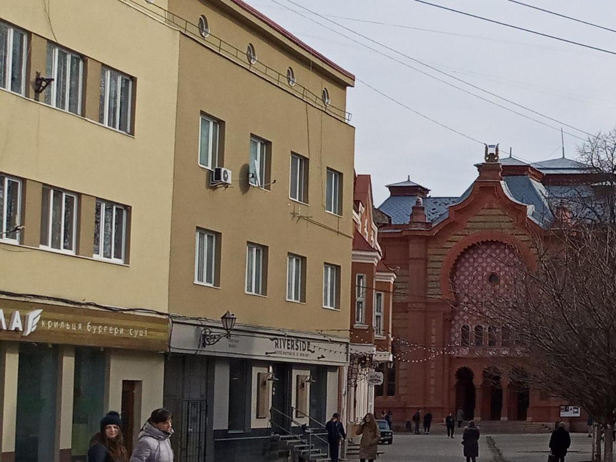 Затишна Двокімнатна Квартира В Самому Серці Ужгорода ウージュホロド エクステリア 写真